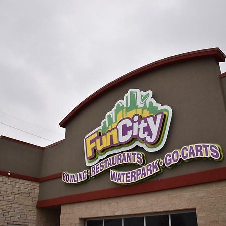 Fun City Resort Hotel Burlington Exteriér fotografie